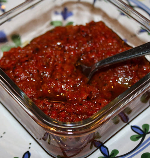 Sweet and smoky caramelized onion and roasted red pepper jam made with Gustare Harissa Extra Virgin Olive Oil